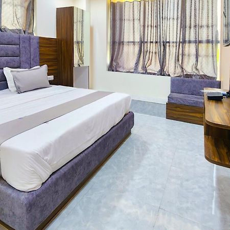 Hotel Nova Blue Ахмедабад Екстер'єр фото